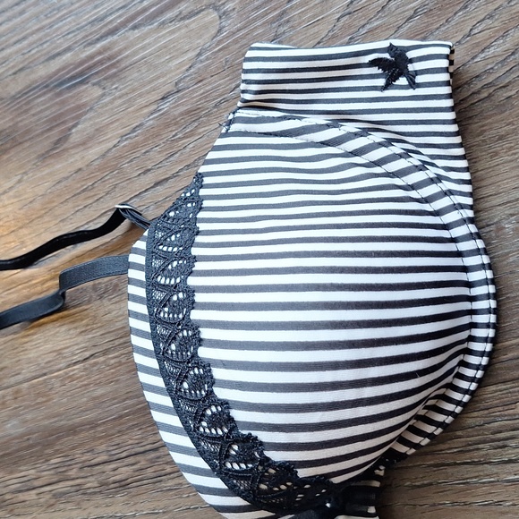 Aerie Black And White Striped Bra Size 36B - Picture 2 of 6